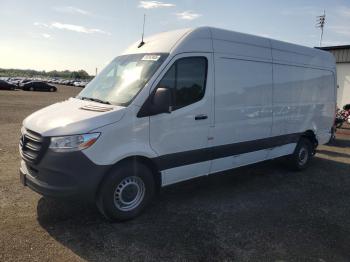  Salvage Mercedes-Benz Sprinter