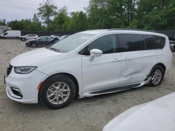  Salvage Chrysler Pacifica