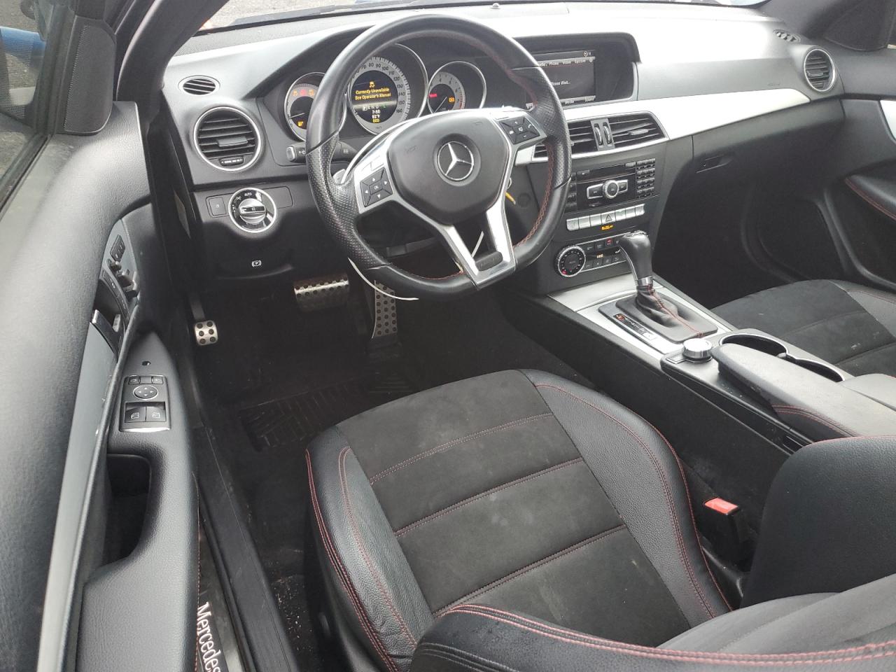 Mercedes-Benz C-Class 350 Image 8