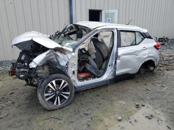  Salvage Nissan Kicks