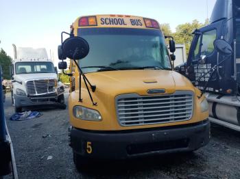  Salvage Freightliner Chassis B2