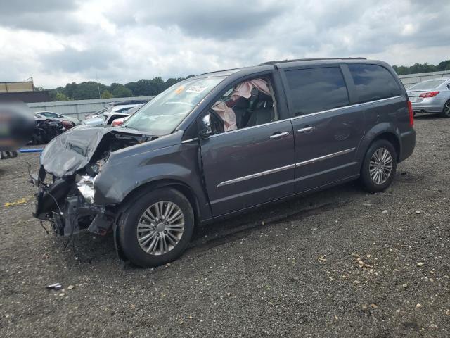  Salvage Chrysler Minivan