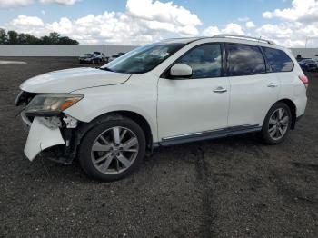  Salvage Nissan Pathfinder