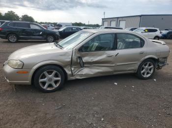  Salvage Nissan Maxima