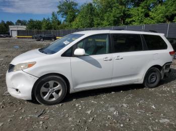 Salvage Toyota Sienna