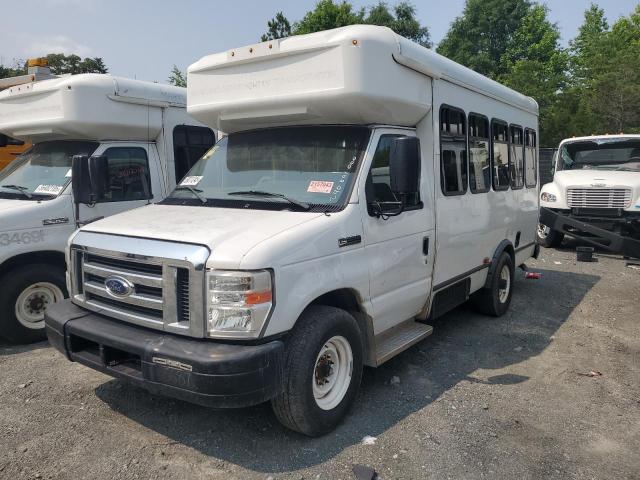 Ford Econoline E350 Super Duty Cutaway Van Image 2