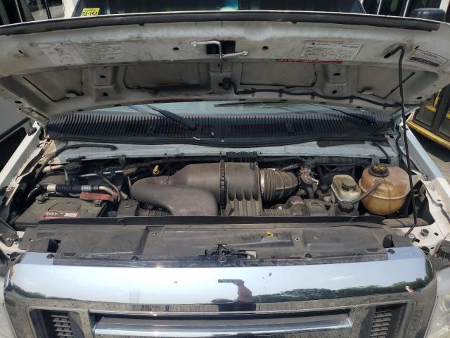 Ford Econoline E350 Super Duty Cutaway Van Image 7