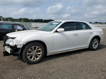  Salvage Chrysler 300