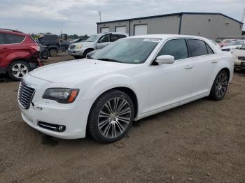  Salvage Chrysler 300