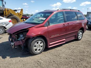  Salvage Toyota Sienna