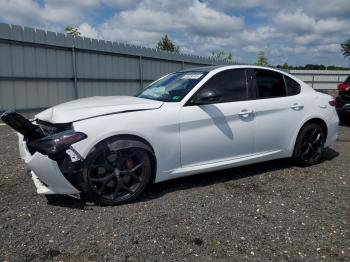  Salvage Alfa Romeo Giulia