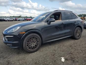  Salvage Porsche Cayenne