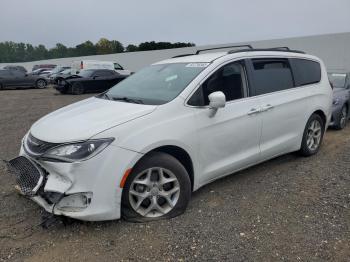  Salvage Chrysler Pacifica