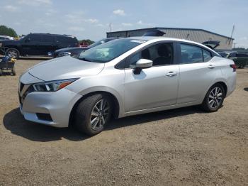  Salvage Nissan Versa