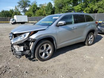  Salvage Toyota Highlander