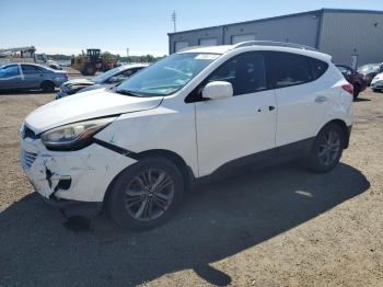  Salvage Hyundai TUCSON