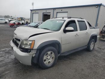  Salvage Chevrolet Avalanche