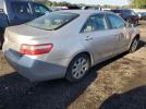 Toyota Camry Le Image 5