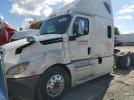 Freightliner Cascadia 1 Image 2