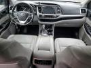 Toyota Highlander Le Image 9