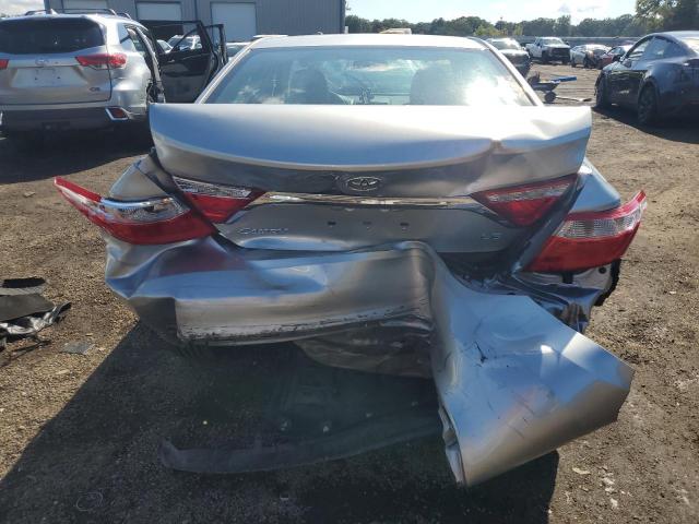 Toyota Camry Le Image 13