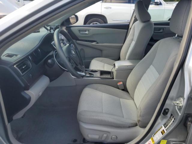 Toyota Camry Le Image 7