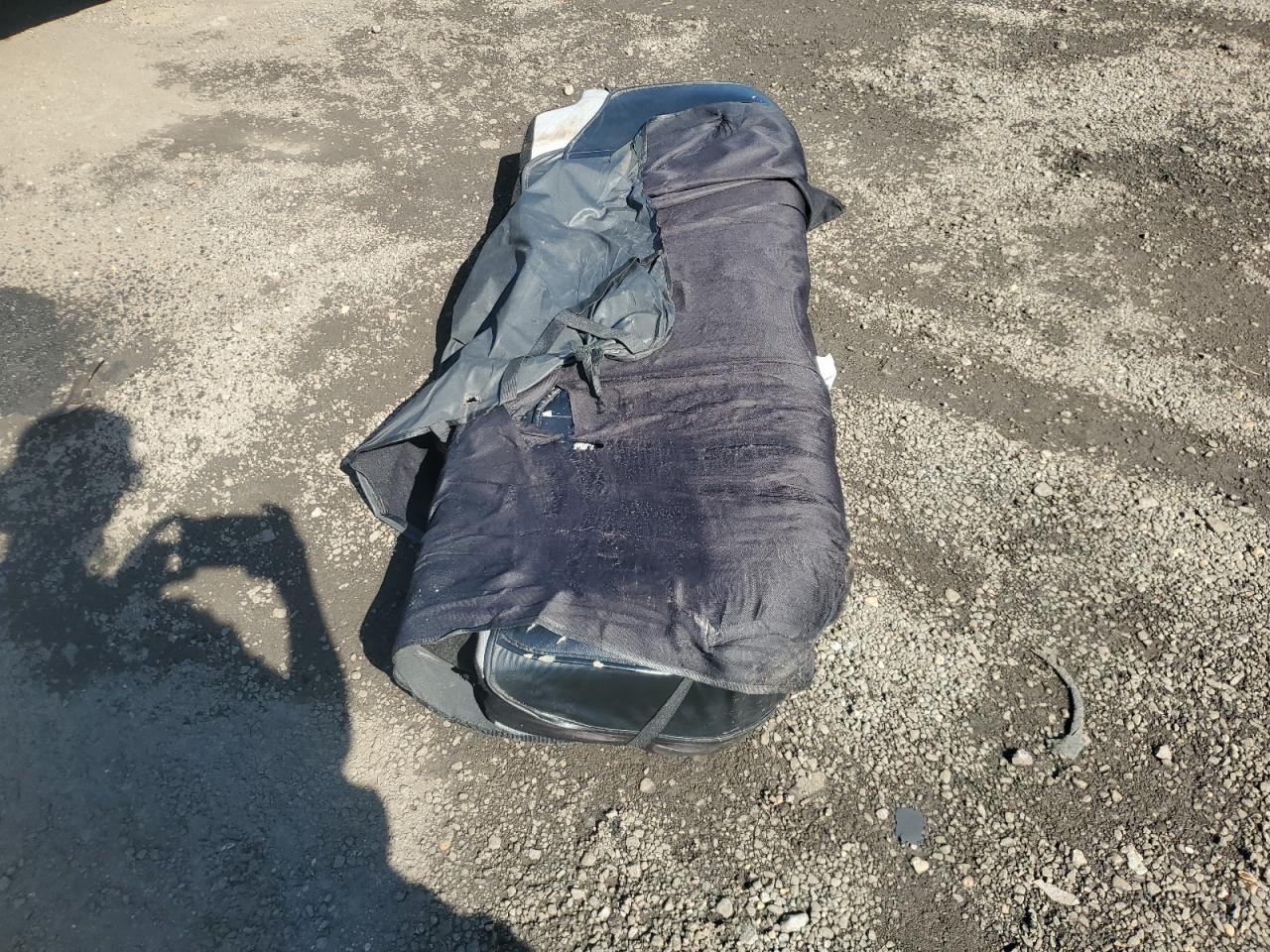 Toyota Camry Le Image 9