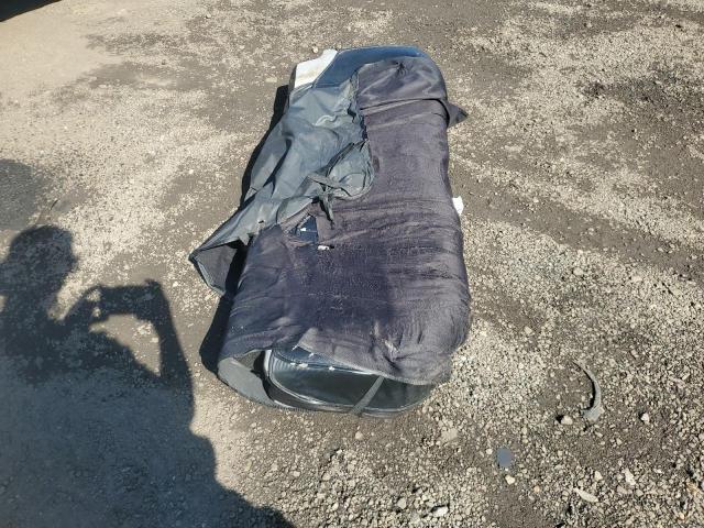 Toyota Camry Le Image 9