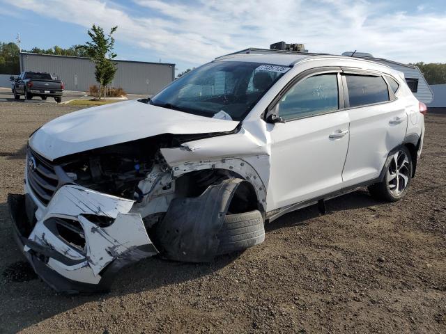  Salvage Hyundai TUCSON