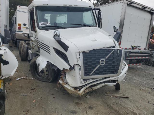  Salvage Volvo Vnr