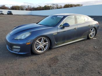  Salvage Porsche Panamera