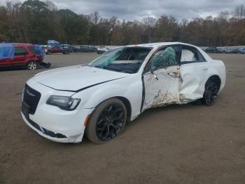  Salvage Chrysler 300