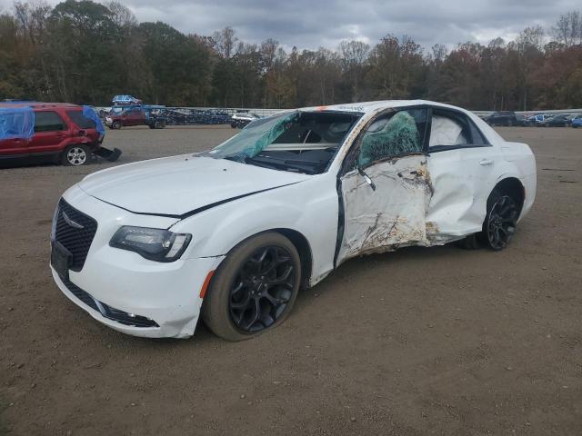  Salvage Chrysler 300