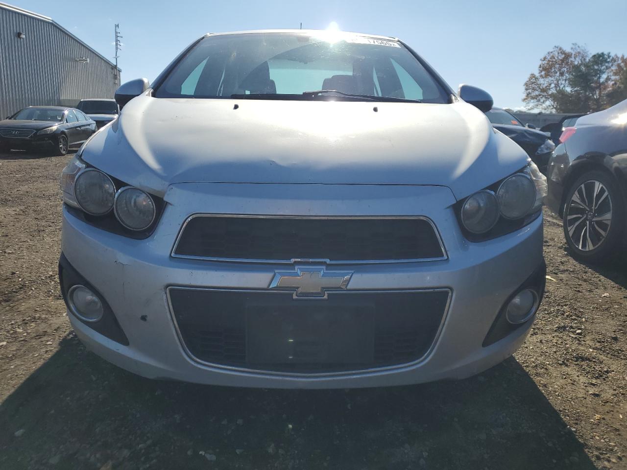 Chevrolet Sonic Lt Image 5