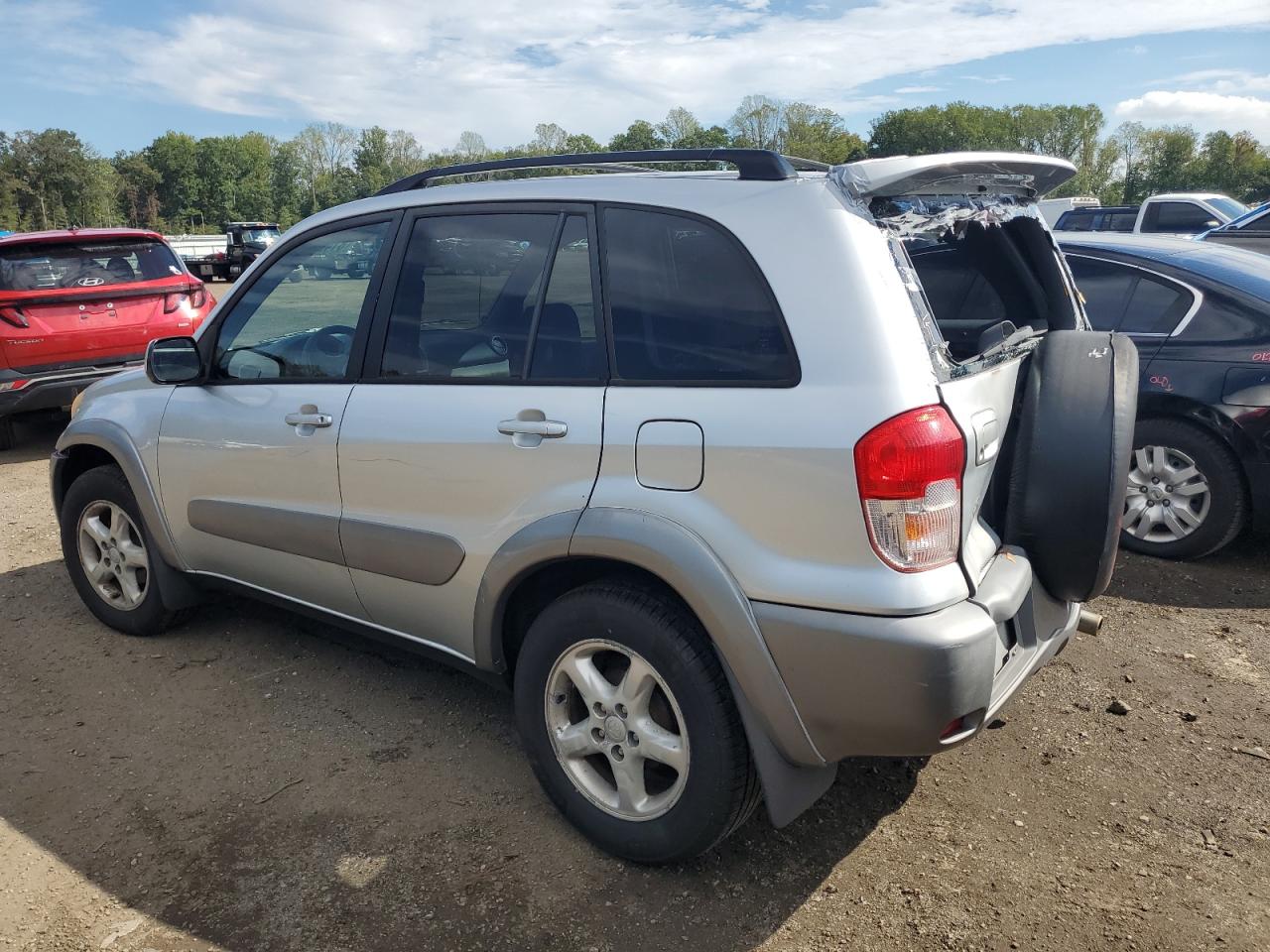 Toyota RAV4 Image 4