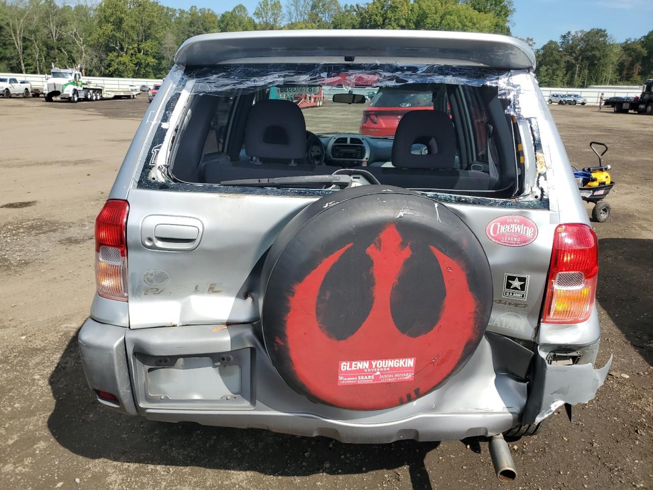 Toyota RAV4 Image 13