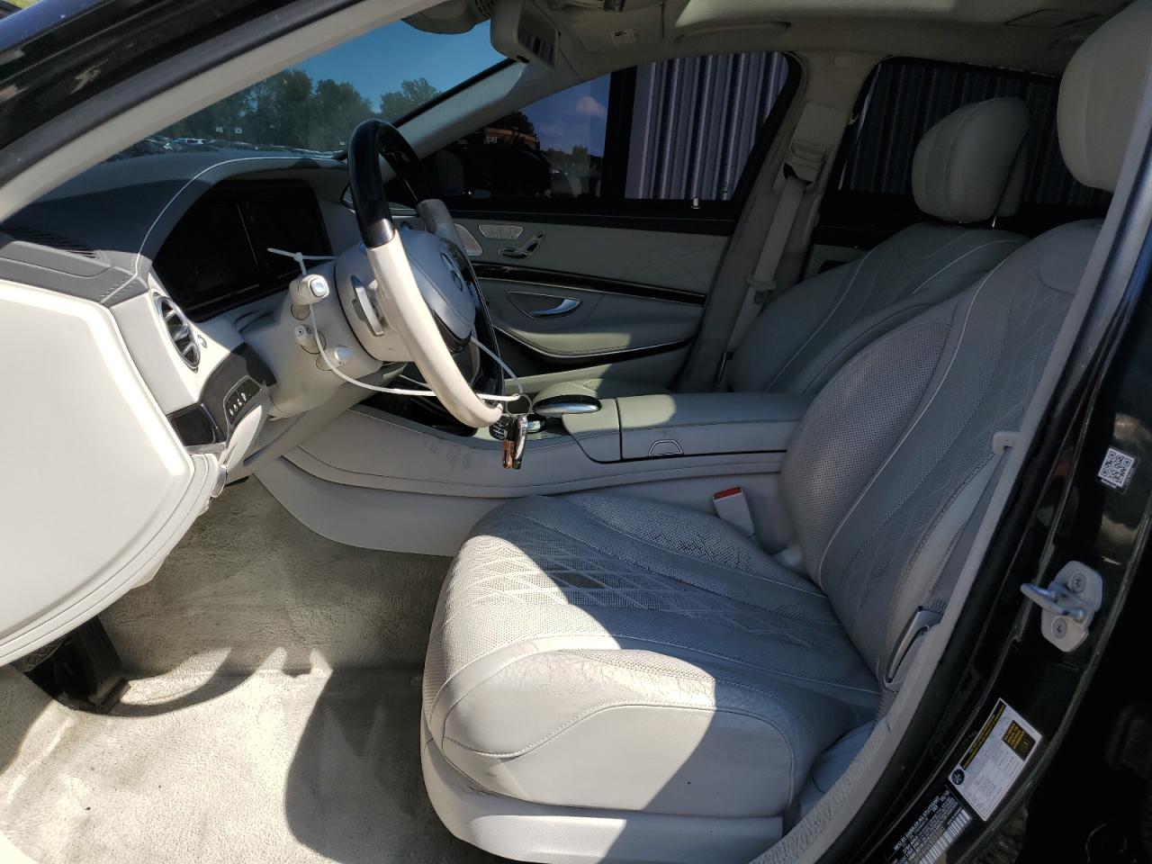 Mercedes-Benz S-Class 550 4matic Image 8