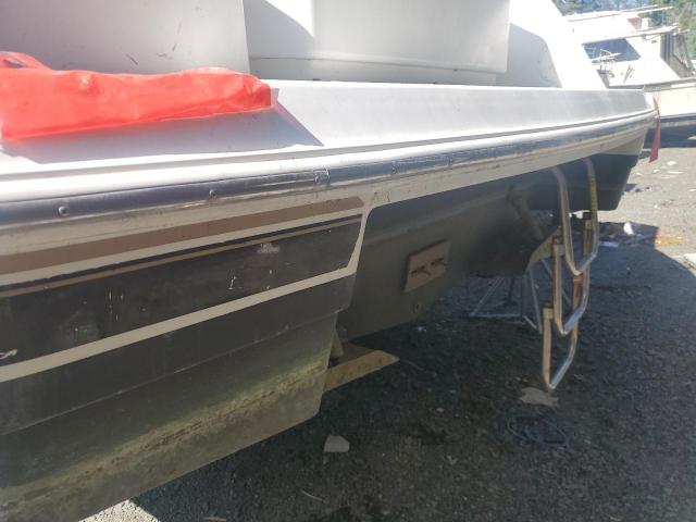 Carver Yachts Boat Image 6