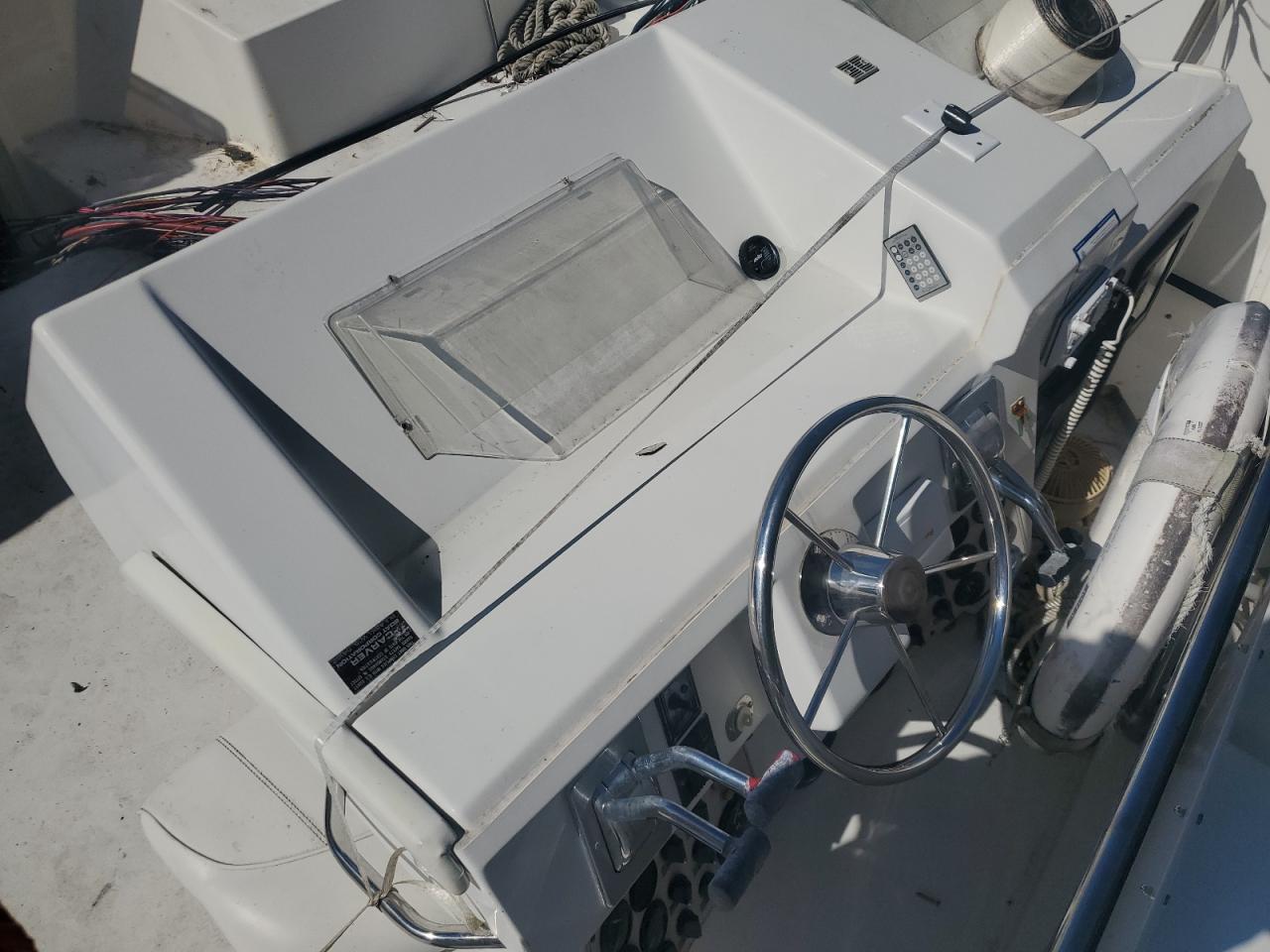 Carver Yachts Boat Image 8