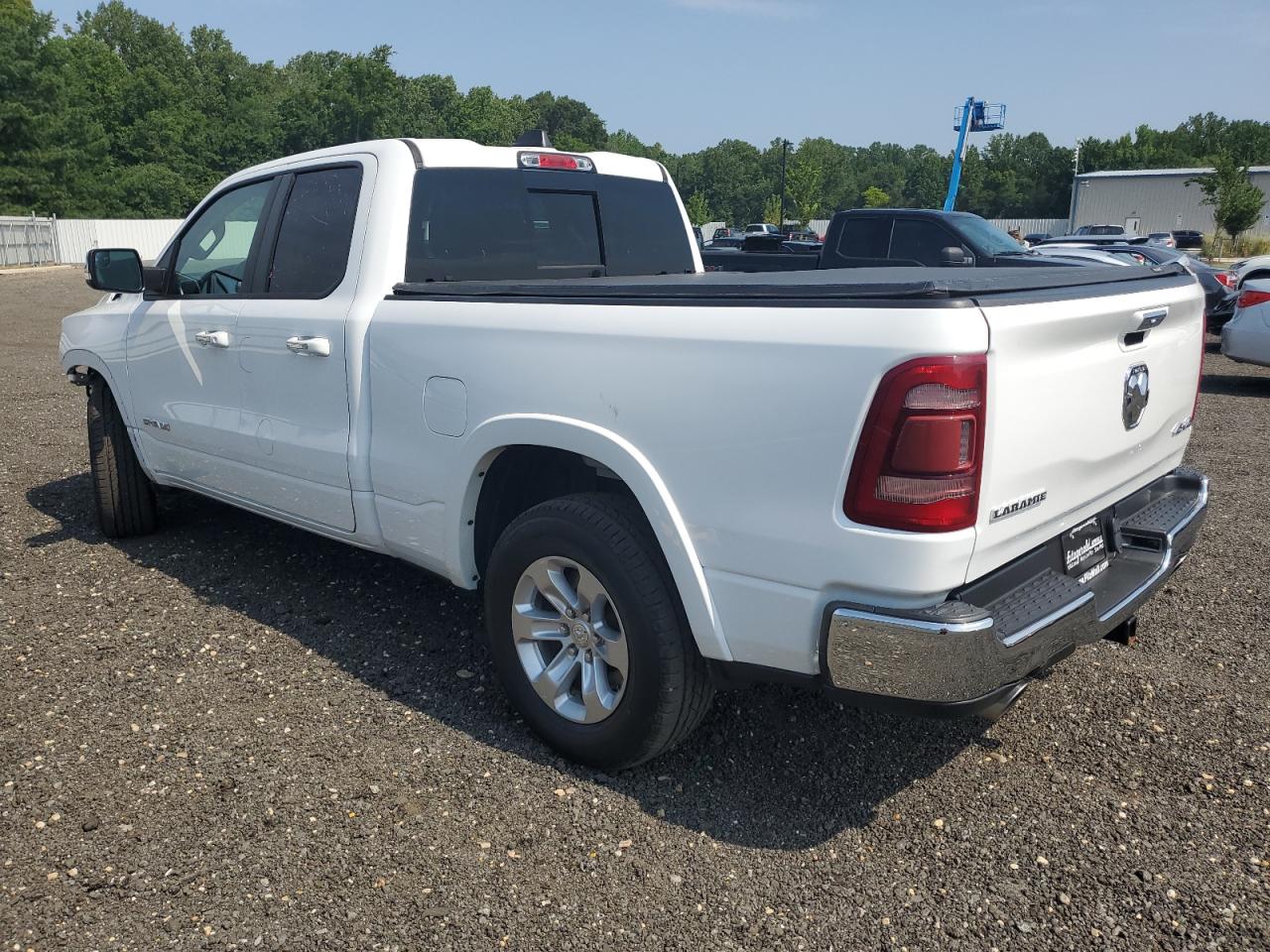 Ram 1500 Laramie Image 12