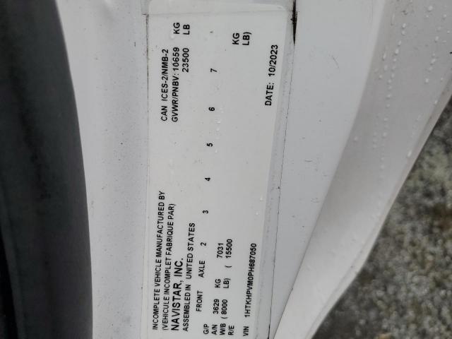 Chevrolet Silverado Image 9