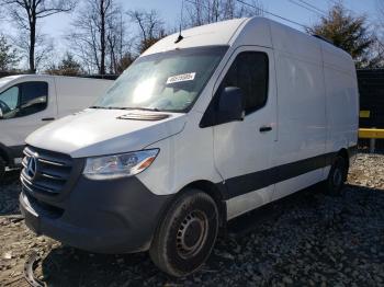  Salvage Mercedes-Benz Sprinter