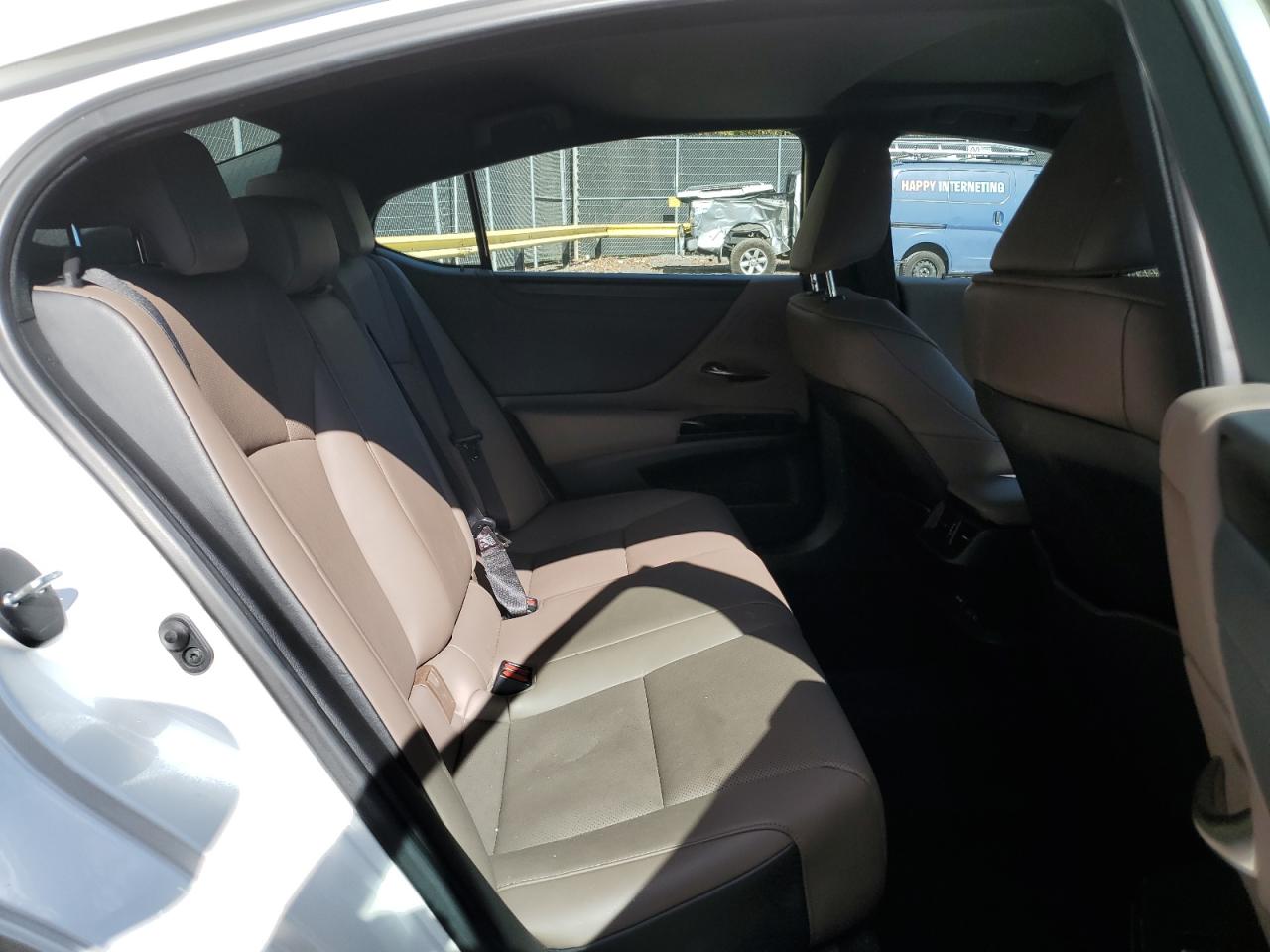 Lexus Es 350 Base Image 10