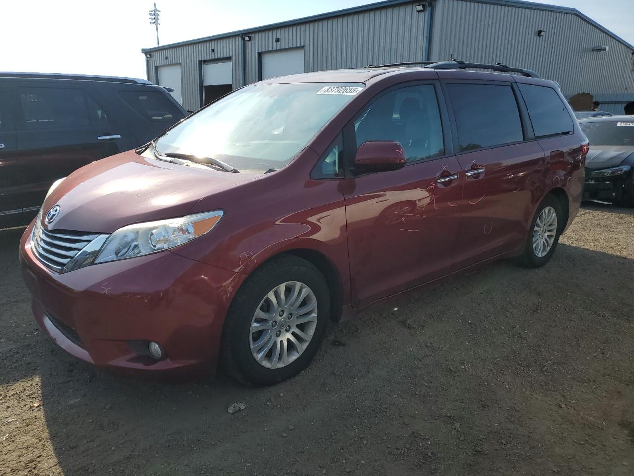 Toyota Sienna Xle Image 1