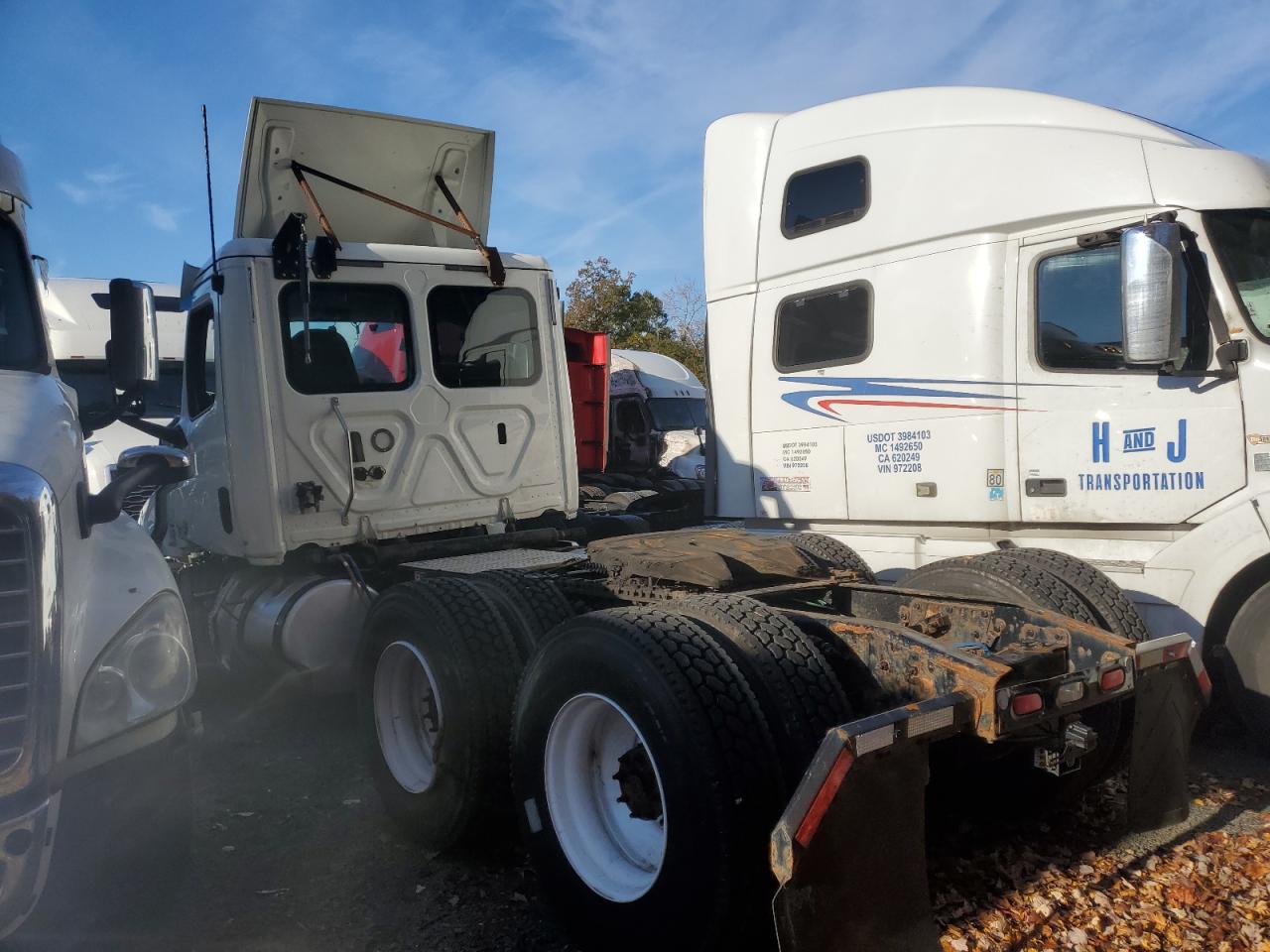 Freightliner Cascadia 1 Image 6
