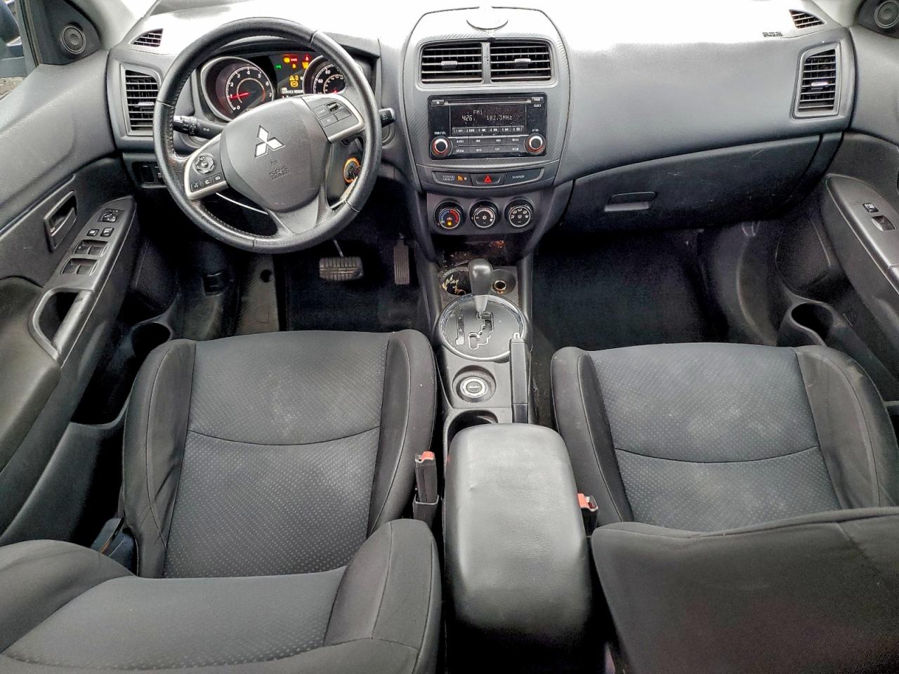 Mitsubishi Outlander Es Image 2