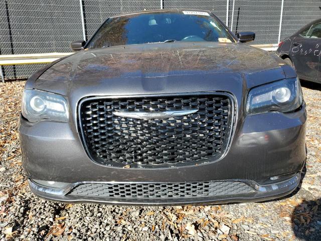 Chrysler 300 S Image 8
