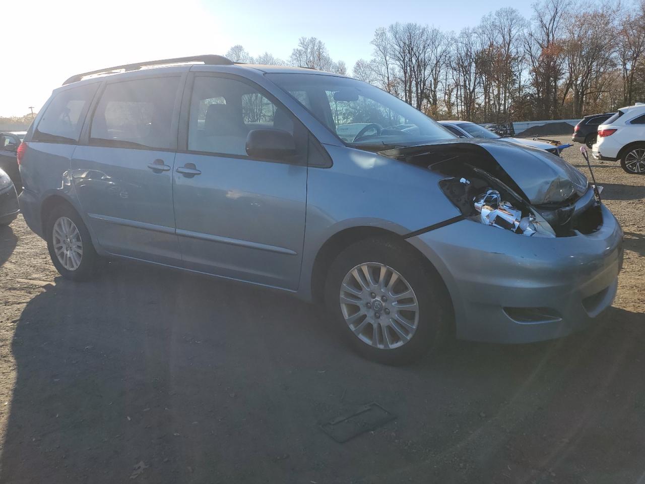 Toyota Sienna Ce Image 4