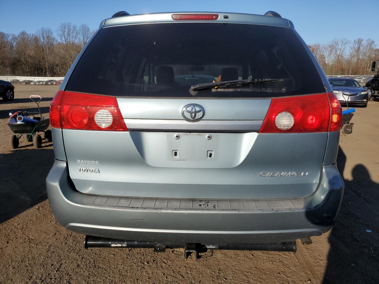 Toyota Sienna Ce Image 5