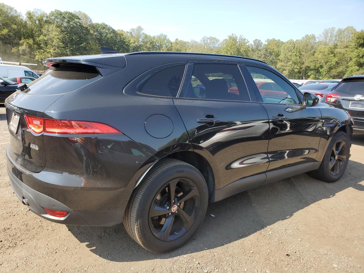 Jaguar F-PACE Premium Image 8